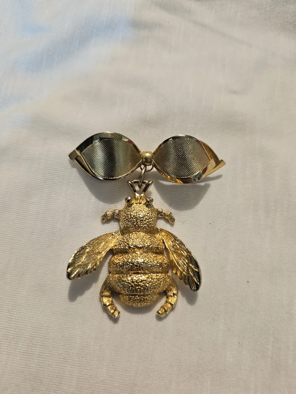 None elegant gold